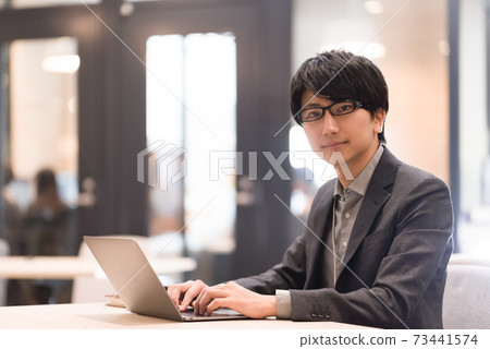 休閒商務場景 73441574