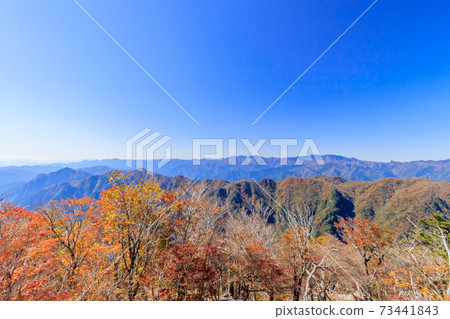 Scenery seen from a hill near Odaigahara in autumn Odaigahara, Nara Prefecture 73441843