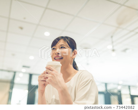 Casual business scene Casual business scene 73442082