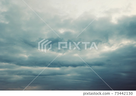 多雲的天空 多雲的天空 73442130