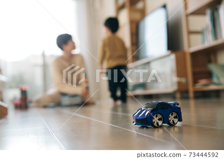 男孩和母親的形象/育兒/在家育兒 73444592