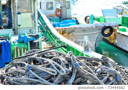 After finishing the Mochimune fishing port Shirasu fishing 73444882