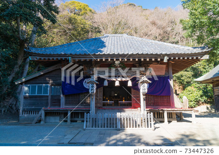 Takaku Shrine (Komayama Park Hiking Course) 73447326