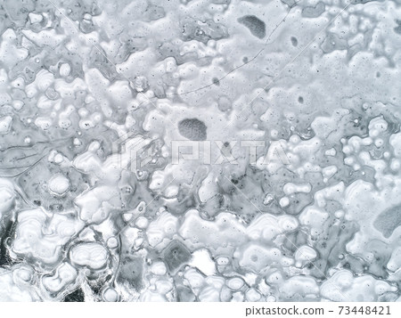 A picture painted by nature on ice in winter 73448421