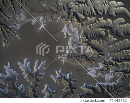 A picture drawn on the shore A picture drawn on the shore 73448882