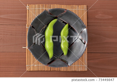 素拉豆排成一列(素拉豆品種:初姬) 素拉豆排成一列(素拉豆品種:初姬) 73449847
