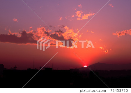 Sunset on a clear day in Tokyo 73453750