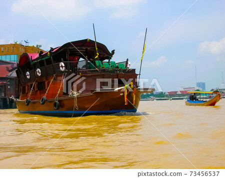 The river Chao Praya in Bangkok 73456537