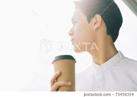 Businessman thinking Businessman thinking 73458354
