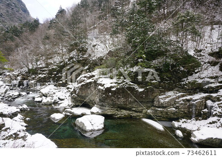 Mitarai Valley snow scene Mitarai Valley snow scene 73462611