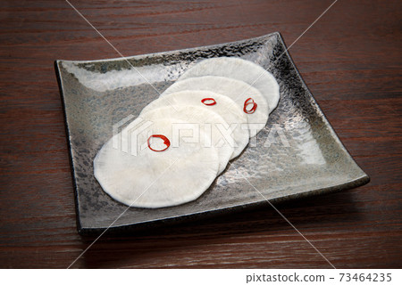 Senmaizuke of radish 73464235