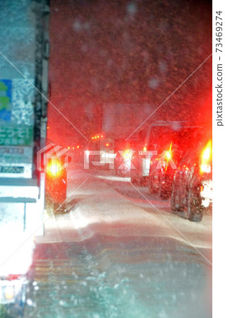 Traffic congestion due to heavy snow Traffic congestion due to heavy snow 73469274