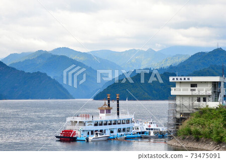 Lake Oku-tadami (Niigata Prefecture) 73475091