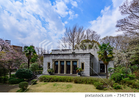 Eiichi Shibusawa's Seien Bunko in Asukayama Park Eiichi Shibusawa's Seien Bunko in Asukayama Park 73475791