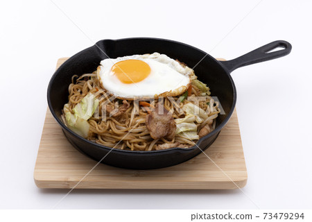Fried noodles Fried noodles 73479294