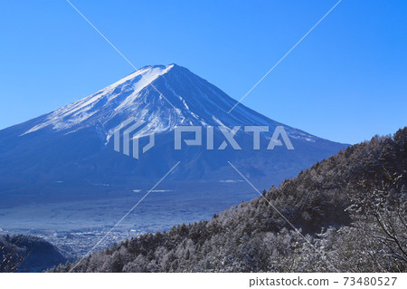 Mt. Fuji seen from Fujimi Bridge Rime Mt. Fuji seen from Fujimi Bridge Rime 73480527