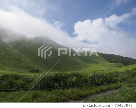 夏季有云的Soji高原風景 夏季有云的Soji高原風景 73483072