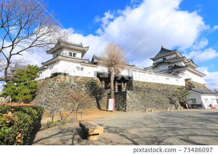 [Wakayama Prefecture] The castle tower of Wakayama Castle under fine weather 73486097