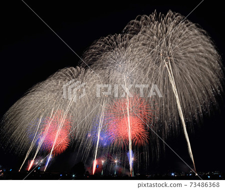 Nagaoka Festival Fireworks Festival "Twin Vesuvius Big Star Mine" 73486368