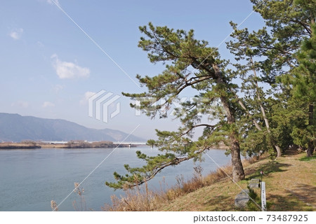 會津市松本千本bon⑧可以俯瞰Yo山，伊比河和湯島大橋 73487925