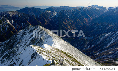 立山:大山頂的景色 立山:大山頂的景色 73489084