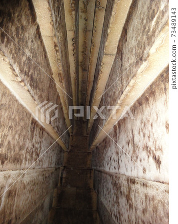 Red pyramid 73489143