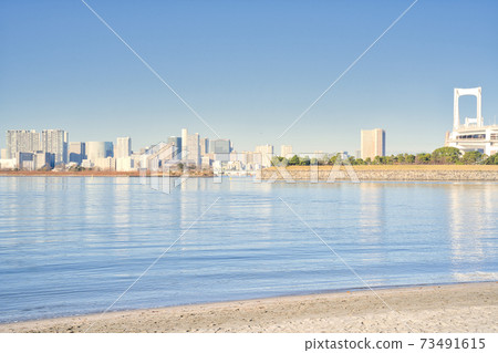 [Tokyo] January, sunny weather Odaiba Marine Park 73491615