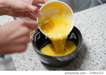 Steamed egg cooking process Steamed egg cooking process 73492253