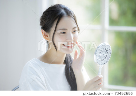 Woman Laughing Smile Beauty Woman Laughing Smile Beauty 73492696