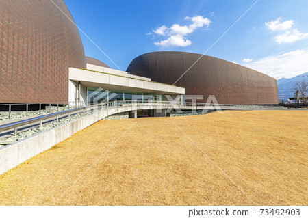 愛媛縣新居濱市茜美術館 73492903