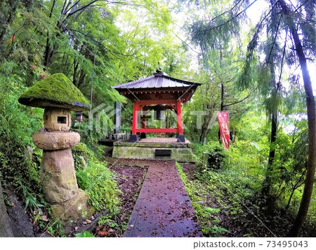 chi木/佐野“ Isoyama Benzaiten”-“石燈籠和Kanebodo”,讓您感受到時光的流逝 chi木/佐野“ Isoyama Benzaiten”-“石燈籠和Kanebodo”,讓您感受到時光的流逝 73495043