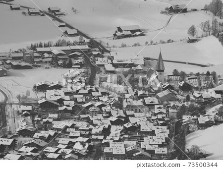 Mountain village Saanen seen from Horneggli. 73500344