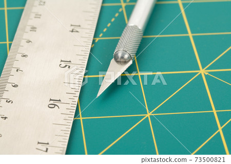 Cutting Mat and Knife 73500821
