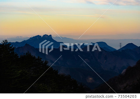 黃昏的山脈 黃昏的山脈 73504203