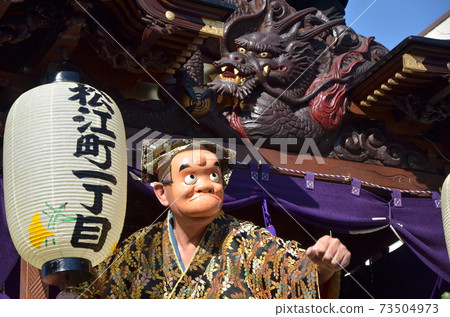 Koedo Kawagoe: A person who dances on the brightly decorated floats of the Kawagoe Festival 73504973