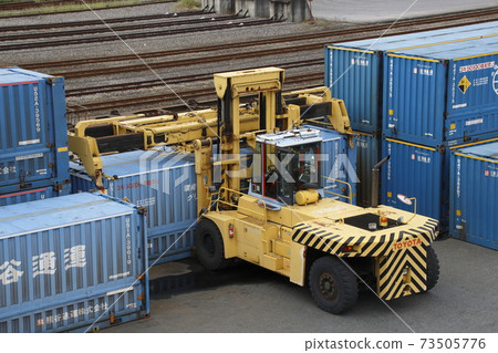 在熊谷貨運站 在熊谷貨運站 73505776