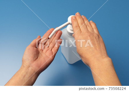 酒精消毒殺菌的形象 酒精消毒殺菌的形象 73508224