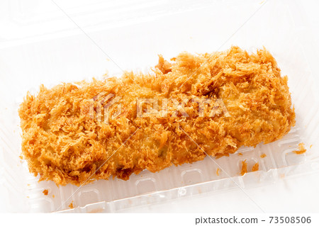 外賣圖像。炸豬排(Hirekatsu)在一個透明的塑料容器中。 外賣圖像。炸豬排(Hirekatsu)在一個透明的塑料容器中。 73508506