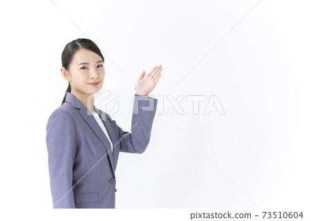 企業圖像握手的少婦 73510604