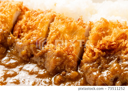 炸豬排咖哩(Hirkatsu咖哩)。 炸豬排咖哩(Hirkatsu咖哩)。 73511252