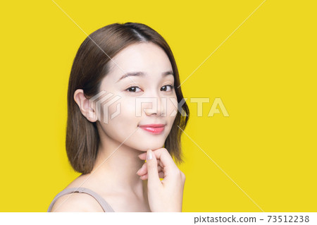 Women's beauty image Skin care Cosmetic whitening face 73512238