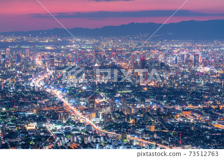 《大阪府》大阪市中心的夜景和全景 《大阪府》大阪市中心的夜景和全景 73512763