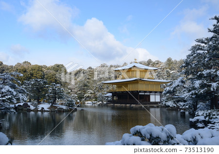 京都金閣寺的冬景 京都金閣寺的冬景 73513190