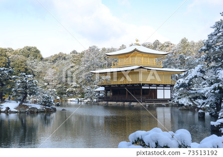 京都金閣寺的冬景 京都金閣寺的冬景 73513192