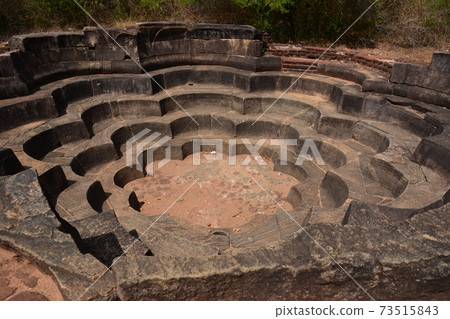 Polon Narwa-Bath /哈斯池塘 Polon Narwa-Bath /哈斯池塘 73515843