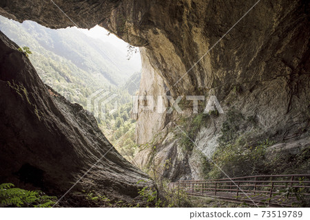 乳岩峽谷徒步旅行 乳岩峽谷徒步旅行 73519789