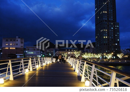 藍翼門司的照明 73520818