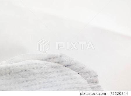 Handicraft: Cut in the curve of the seam allowance 73520844