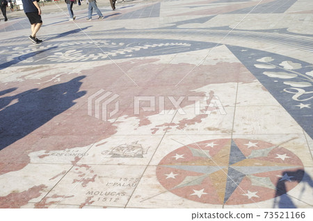 World map with the year of arrival of the Portuguese 73521166