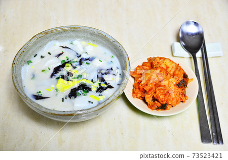 Rice cake soup Rice cake soup 73523421